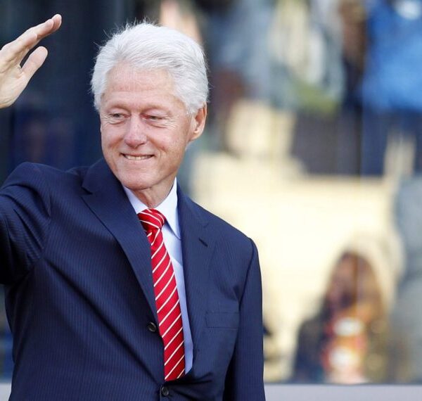 Bill Clinton: Shqipëria një shembull suksesi, uroj që e gjithë bota ta vizitojë!