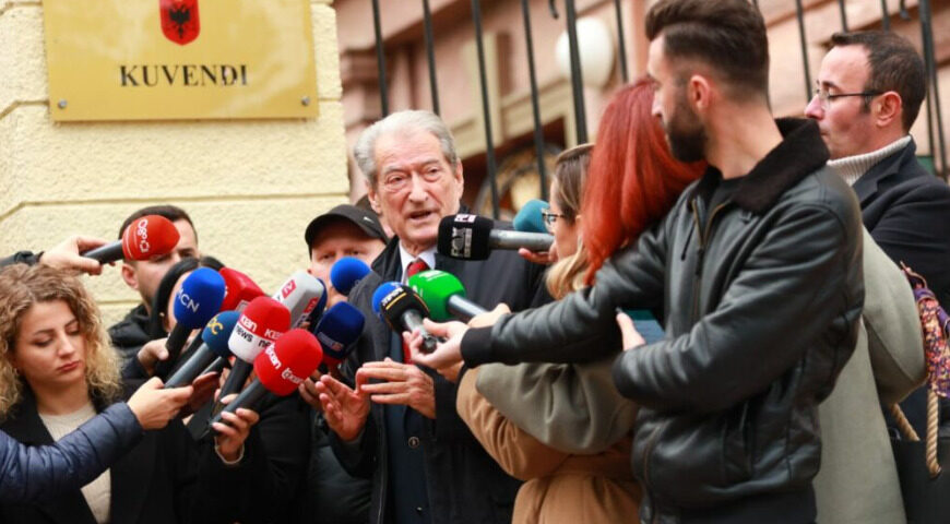 Sali Berisha: ‘Rama po na asgjëson…’